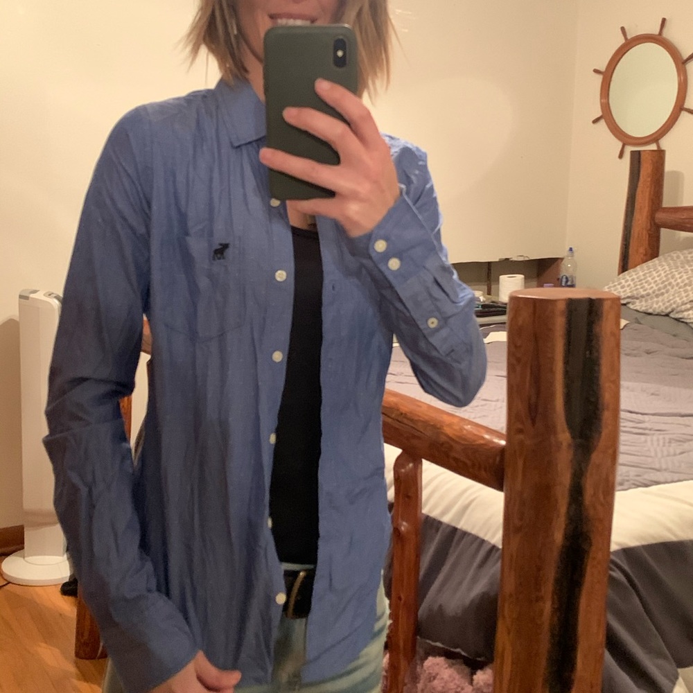 Women’s blue Abercrombie & Fitch button down top
